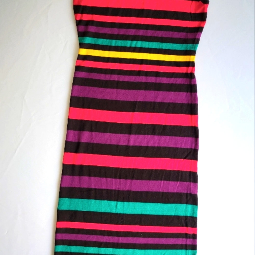 BCBGeneration Black Multi-Color Striped Form Fitting Maxi Dress (Medium)